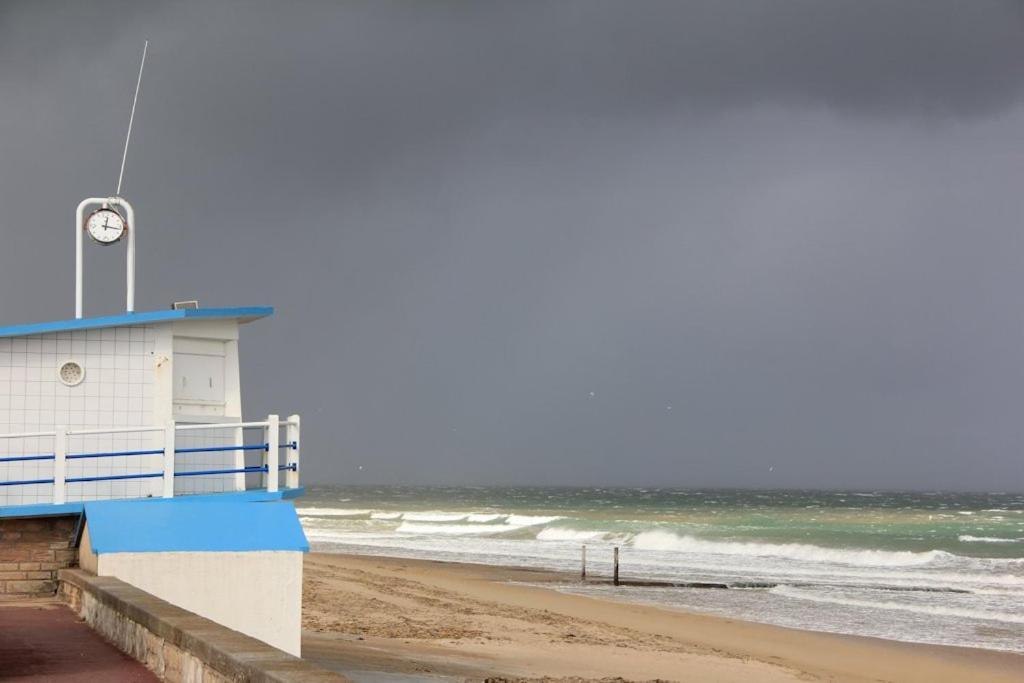 Charmante Maisonnette Avec Terrasse A 100M De La Plage Langrune-sur-Mer Exterior foto